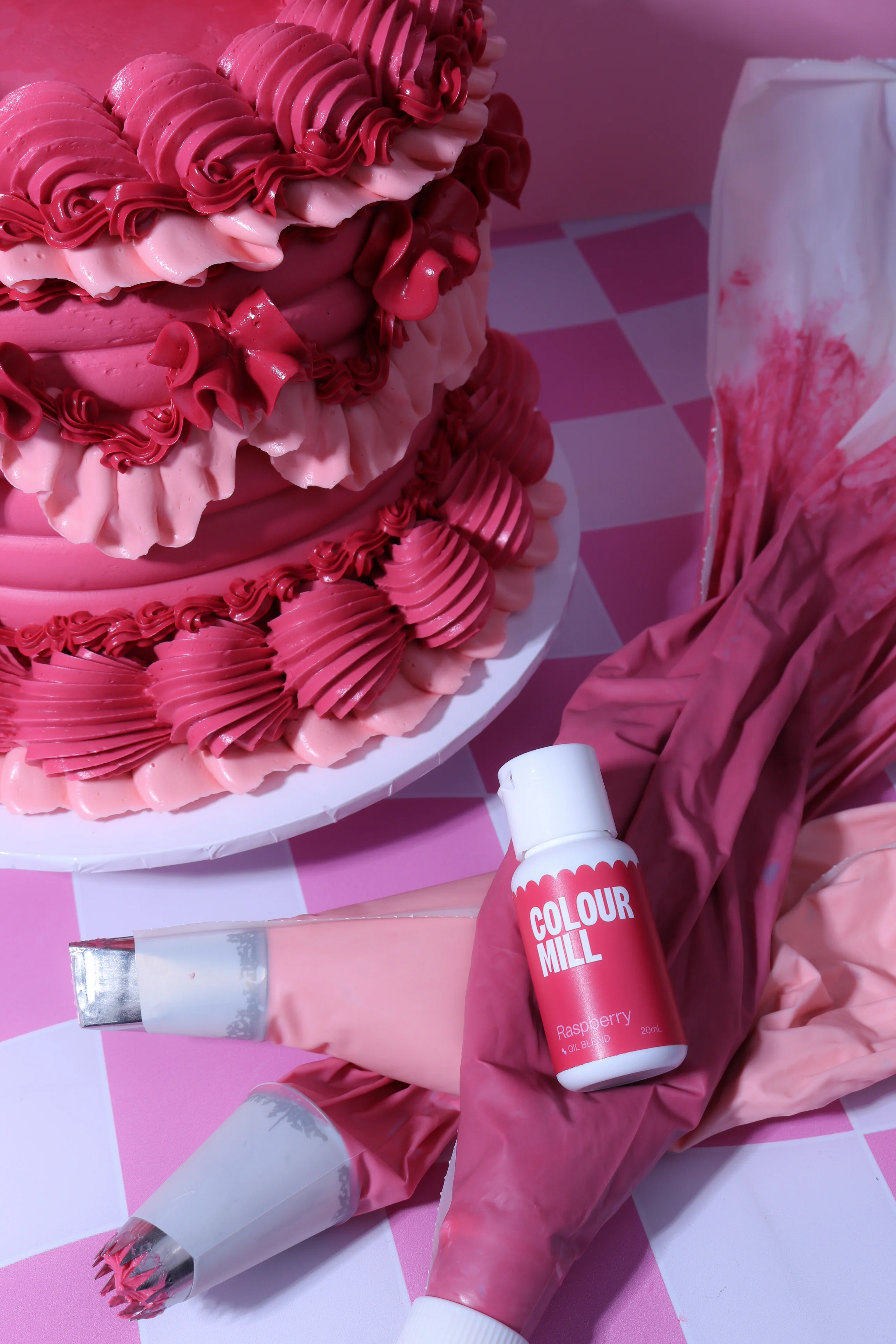 Colour Mill Raspberry Oil Based Colouring 20ml - Image 2